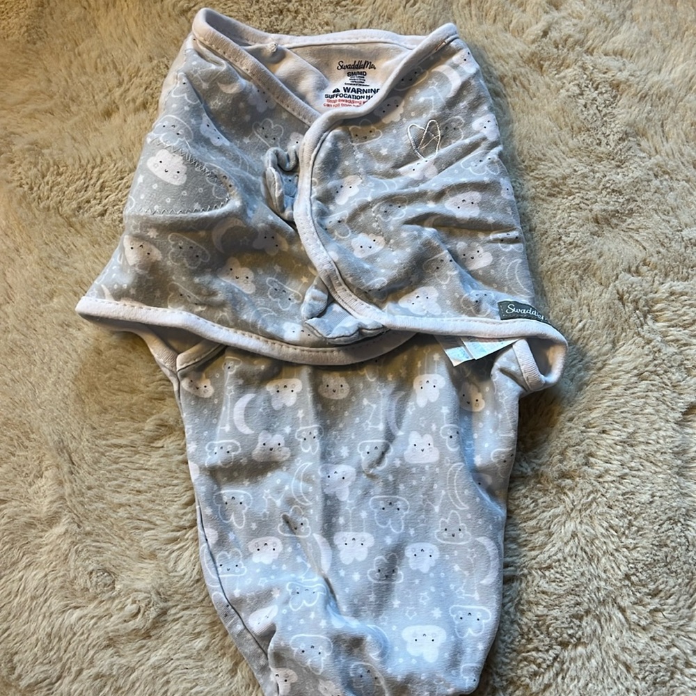 Baby swaddle